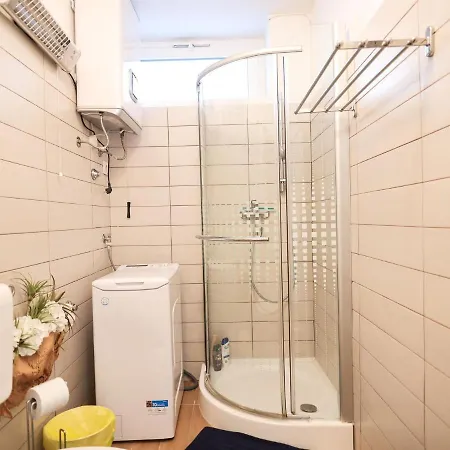 Modern With Terrace Near Old Town Apartment