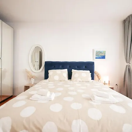 Apartment Modern With Terrace Near Old Town *
