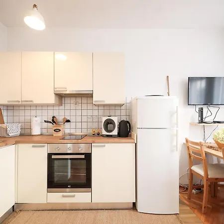 Modern With Terrace Near Old Town Apartment *